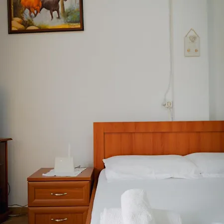 Апартаменты Limos *