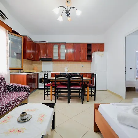 Limos Apartment *