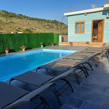 Limos Εξαμίλιο